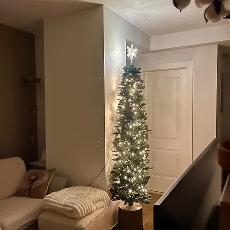 Apartment Garden Lounge