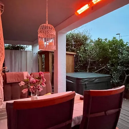 شقة Garden Lounge
