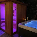 Garden Lounge